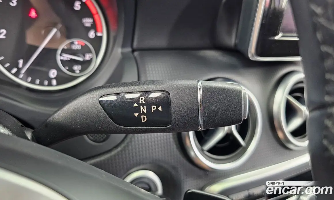 Mercedes-Benz A-Class 2015 1.5 автомат (гидро), фото 9 Mercedes-Benz A-Class 2015 1.5 автомат (гидро), фото 9