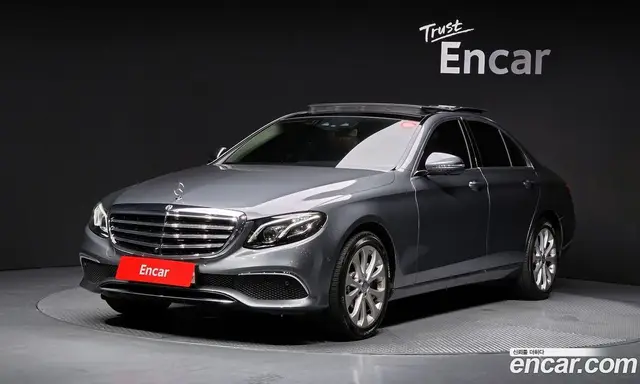 Mercedes-Benz E-Class 2017 2.0 автомат (гидро), миниатюра 1