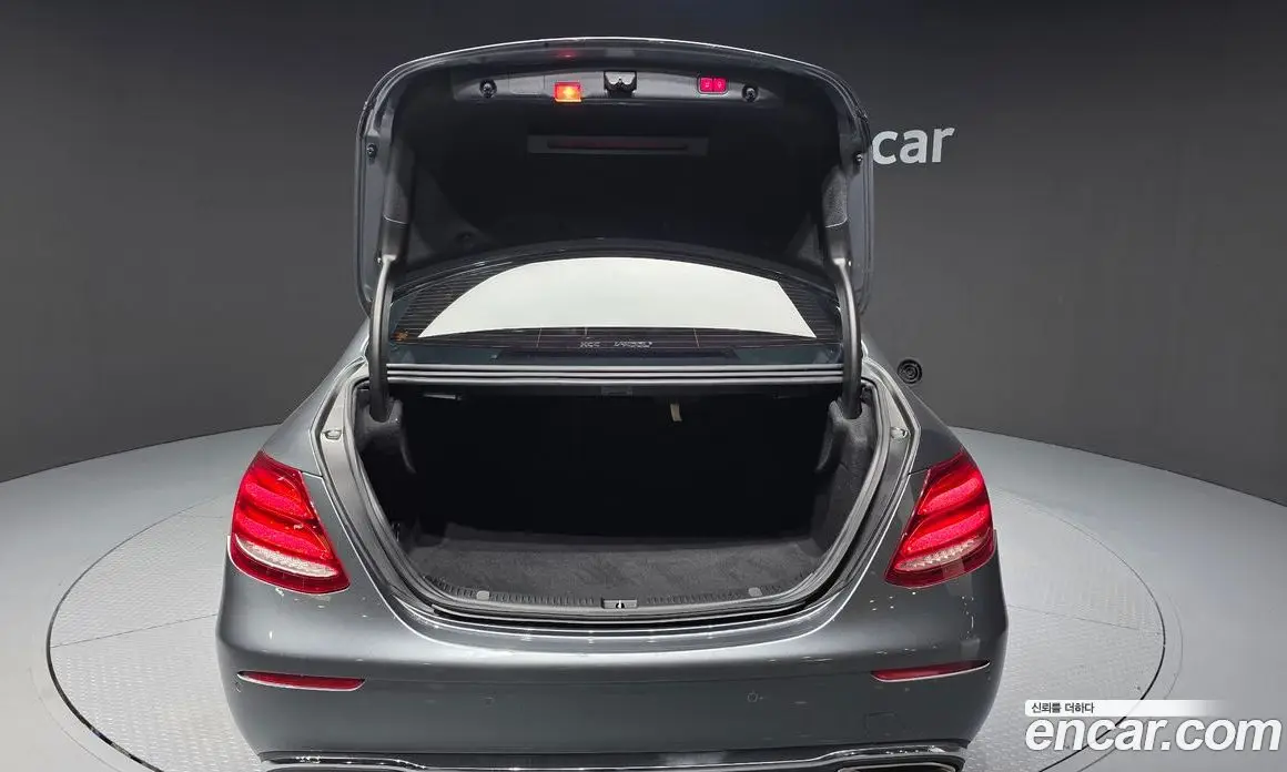 Mercedes-Benz E-Class 2017 2.0 автомат (гидро), фото 20