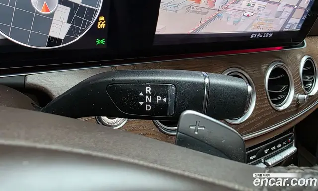 Mercedes-Benz E-Class 2017 2.0 автомат (гидро), миниатюра 9