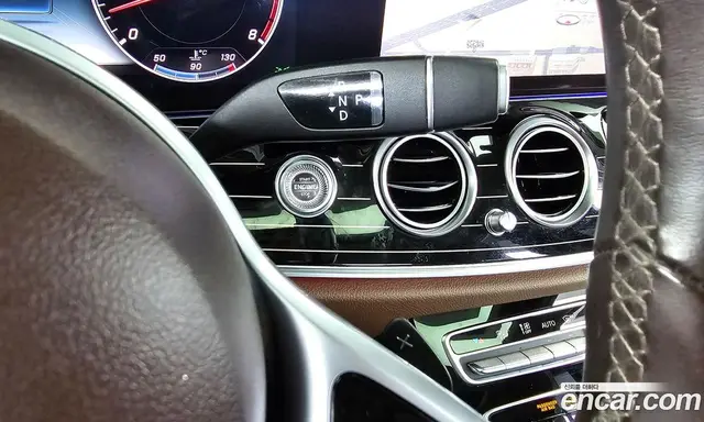 Mercedes-Benz E-Class 2019 3.0 автомат (гидро), миниатюра 12