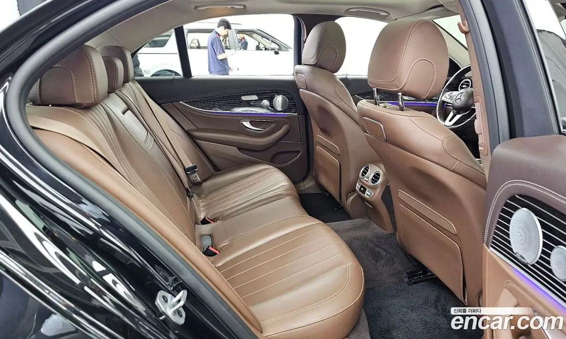 Mercedes-Benz E-Class 2019 3.0 автомат (гидро), фото 18 Mercedes-Benz E-Class 2019 3.0 автомат (гидро), фото 18