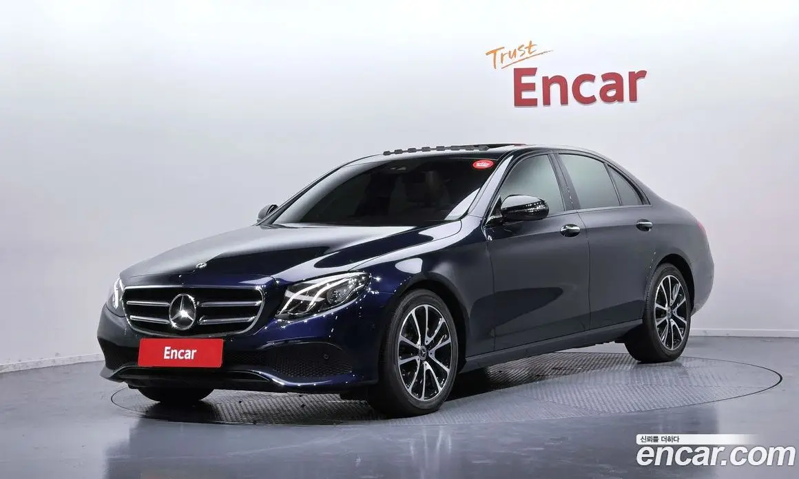 Mercedes-Benz E-Class 2020 2.0 автомат (гидро), фото 1 Mercedes-Benz E-Class 2020 2.0 автомат (гидро), фото 1