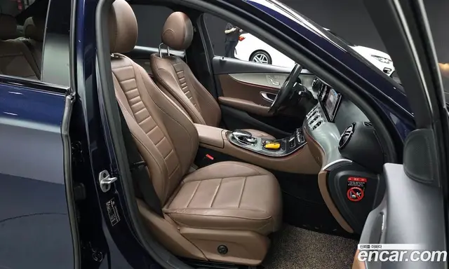 Mercedes-Benz E-Class 2020 2.0 автомат (гидро), миниатюра 11 Mercedes-Benz E-Class 2020 2.0 автомат (гидро), миниатюра 11