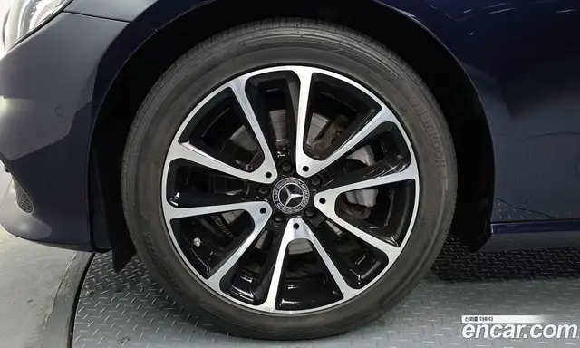 Mercedes-Benz E-Class 2020 2.0 автомат (гидро), миниатюра 5 Mercedes-Benz E-Class 2020 2.0 автомат (гидро), миниатюра 5