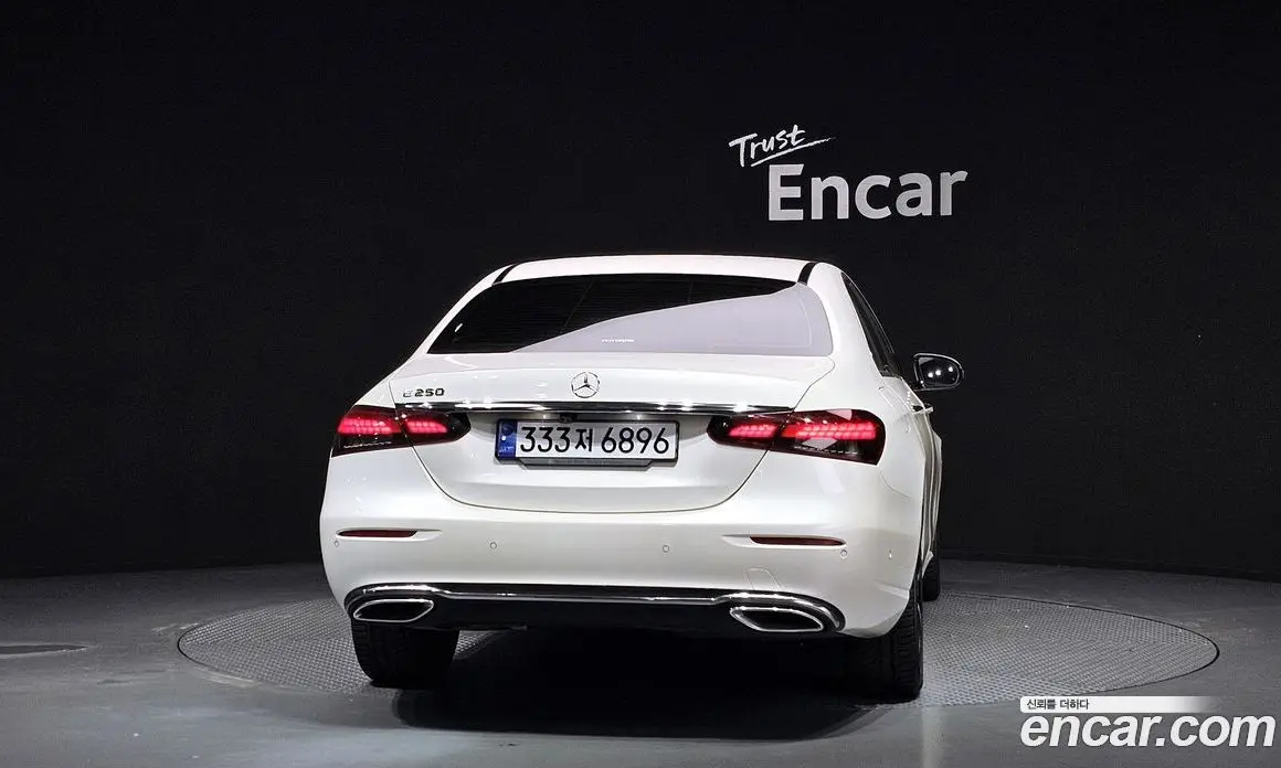 Mercedes-Benz E-Class 2021 2.0 автомат (гидро), фото 4