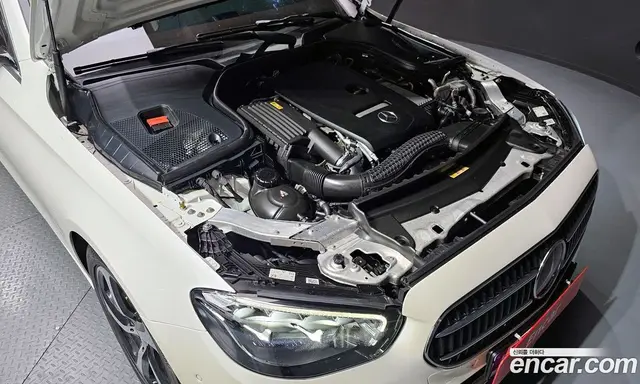 Mercedes-Benz E-Class 2021 2.0 автомат (гидро), миниатюра 6