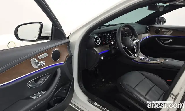 Mercedes-Benz E-Class 2021 2.0 автомат (гидро), миниатюра 12