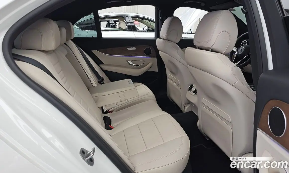 Mercedes-Benz E-Class 2021 2.0 автомат (гидро), фото 18 Mercedes-Benz E-Class 2021 2.0 автомат (гидро), фото 18