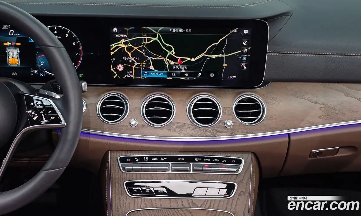 Mercedes-Benz E-Class 2023 2.0 автомат (гидро), фото 18