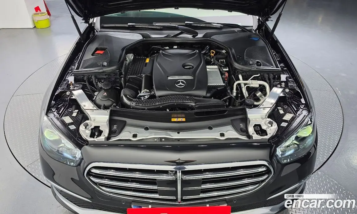 Mercedes-Benz E-Class 2023 2.0 автомат (гидро), фото 5