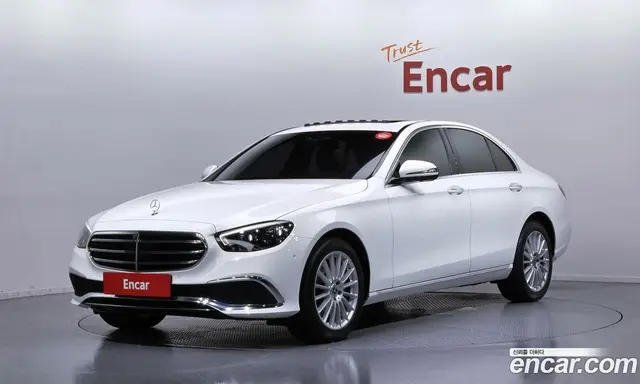 Mercedes-Benz E-Class 2023 2.0 автомат (гидро), миниатюра 1 Mercedes-Benz E-Class 2023 2.0 автомат (гидро), миниатюра 1