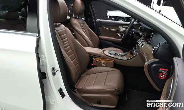 Mercedes-Benz E-Class 2023 2.0 автомат (гидро), миниатюра 11 Mercedes-Benz E-Class 2023 2.0 автомат (гидро), миниатюра 11