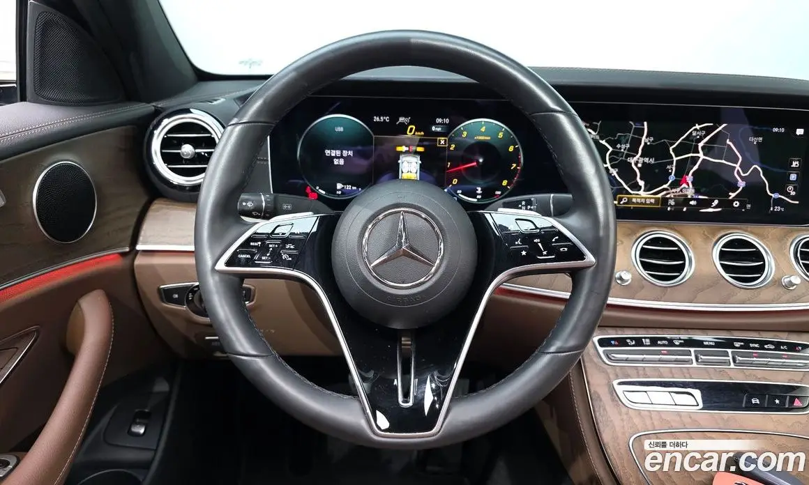 Mercedes-Benz E-Class 2023 2.0 автомат (гидро), фото 13 Mercedes-Benz E-Class 2023 2.0 автомат (гидро), фото 13