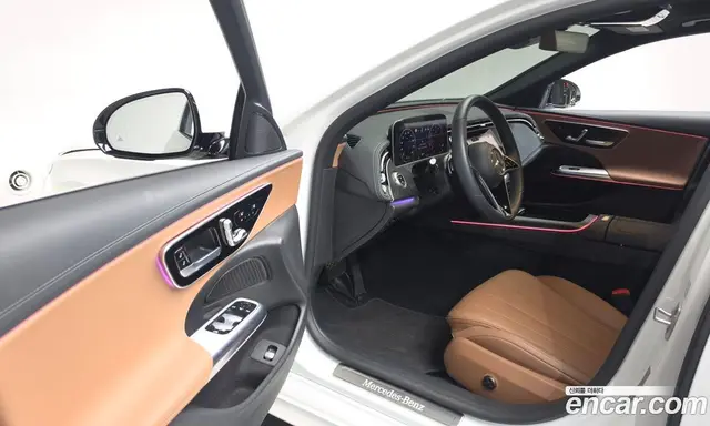 Mercedes-Benz E-Class 2024 2.0 автомат (гидро), миниатюра 12