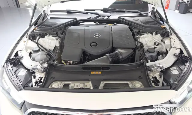 Mercedes-Benz E-Class 2024 2.0 автомат (гидро), миниатюра 5 Mercedes-Benz E-Class 2024 2.0 автомат (гидро), миниатюра 5