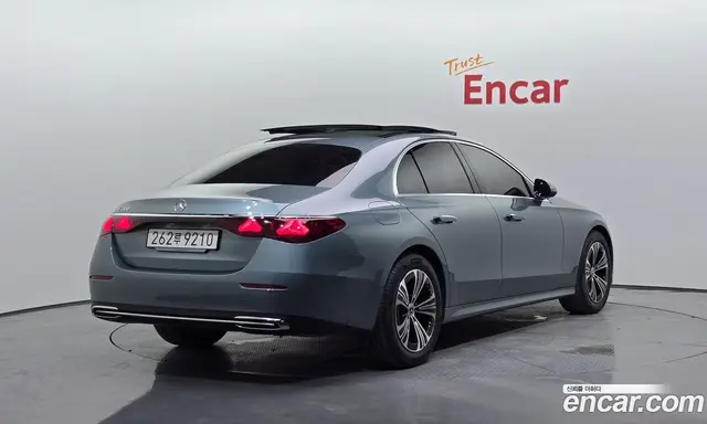 Mercedes-Benz E-Class 2025 2.0 автомат (гидро), миниатюра 2 Mercedes-Benz E-Class 2025 2.0 автомат (гидро), миниатюра 2