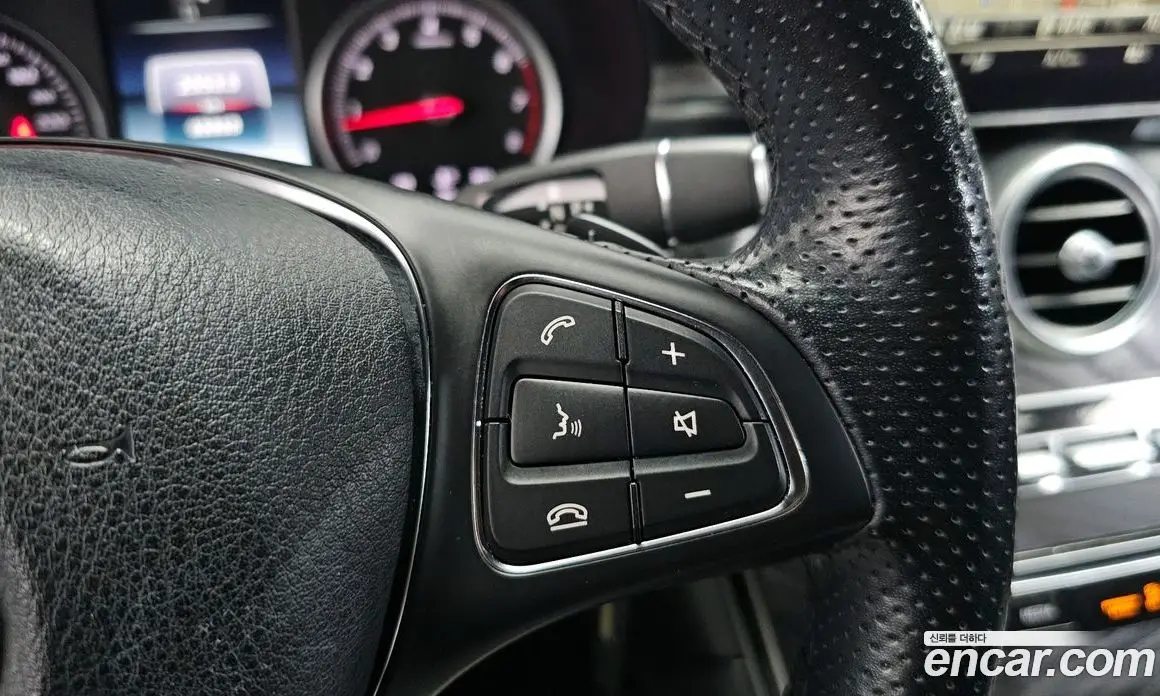 Mercedes-Benz GLC-Class 2019 2.0 автомат (гидро), фото 15