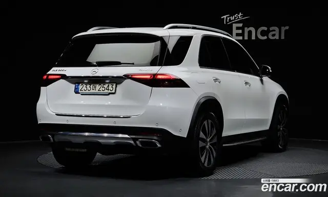 Mercedes-Benz GLE-Class 2024 2.0 автомат (гидро), миниатюра 2