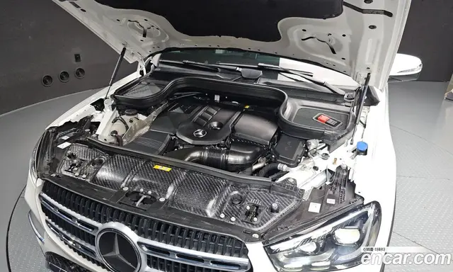 Mercedes-Benz GLE-Class 2024 2.0 автомат (гидро), миниатюра 6