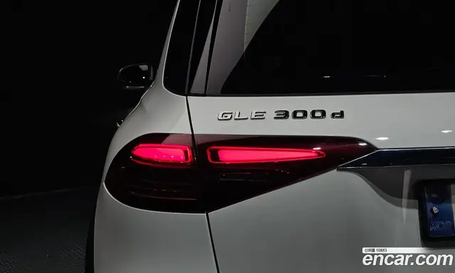 Mercedes-Benz GLE-Class 2024 2.0 автомат (гидро), миниатюра 9