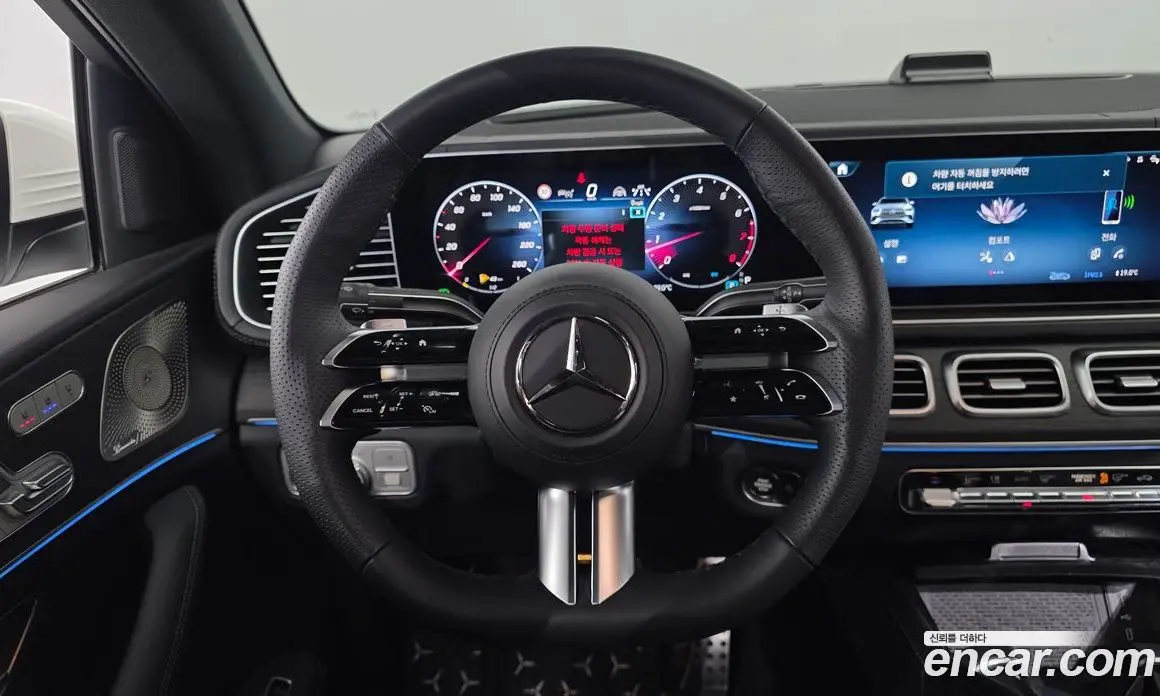 Mercedes-Benz GLE-Class 2025 3.0 автомат (гидро), фото 21 Mercedes-Benz GLE-Class 2025 3.0 автомат (гидро), фото 21