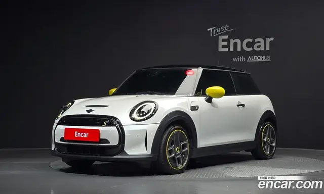 Mini Cooper 2023 автомат (гидро), миниатюра 1 Mini Cooper 2023 автомат (гидро), миниатюра 1