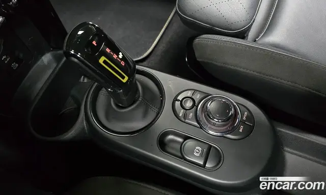 Mini Cooper 2023 автомат (гидро), миниатюра 12