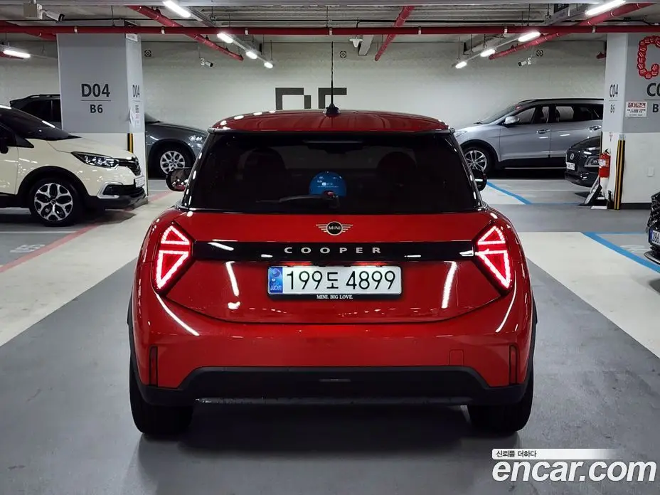 Mini Cooper 2024 2.0 автомат (гидро), фото 4