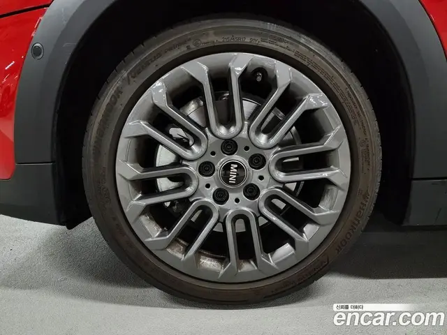 Mini Cooper 2024 2.0 автомат (гидро), миниатюра 5