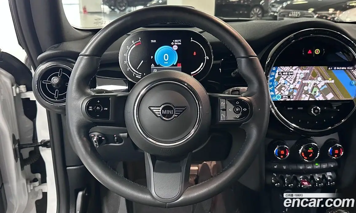 Mini Cooper Convertible 2024 1.5 автомат (гидро), фото 15 Mini Cooper Convertible 2024 1.5 автомат (гидро), фото 15