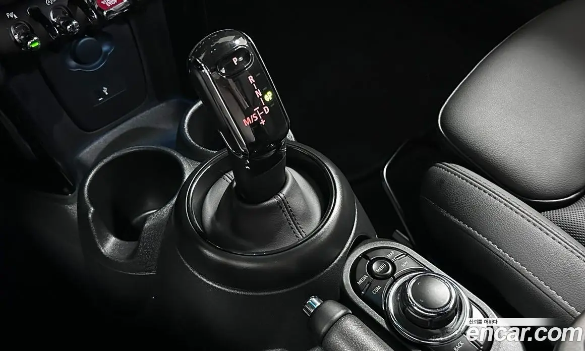 Mini Cooper Convertible 2024 1.5 автомат (гидро), фото 9 Mini Cooper Convertible 2024 1.5 автомат (гидро), фото 9