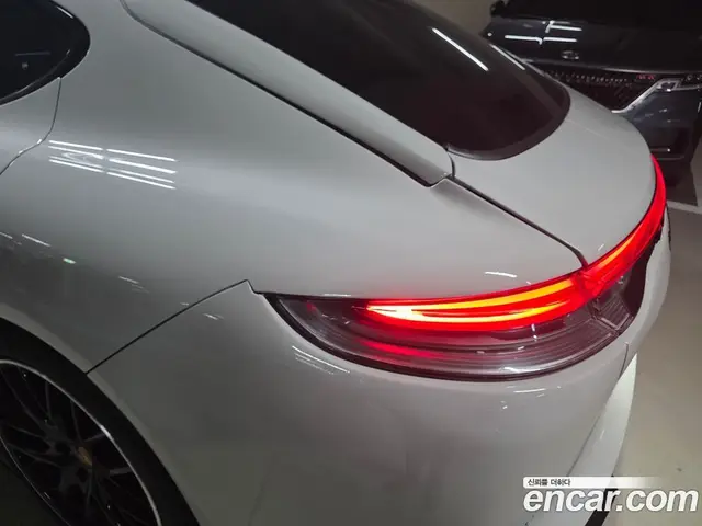 Porsche Panamera 2010 4.8 автомат (гидро), миниатюра 6 Porsche Panamera 2010 4.8 автомат (гидро), миниатюра 6