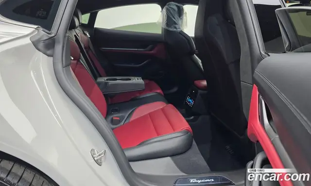 Porsche Taycan 2024 0.1 автомат (гидро), миниатюра 12
