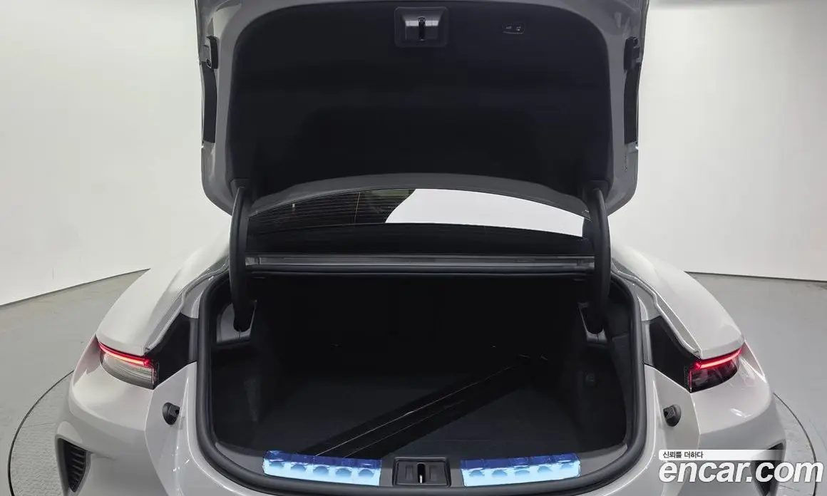 Porsche Taycan 2024 0.1 автомат (гидро), фото 20 Porsche Taycan 2024 0.1 автомат (гидро), фото 20