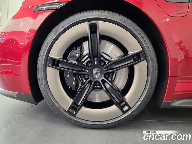 Porsche Taycan 2025 0.1 автомат (гидро), миниатюра 5 Porsche Taycan 2025 0.1 автомат (гидро), миниатюра 5