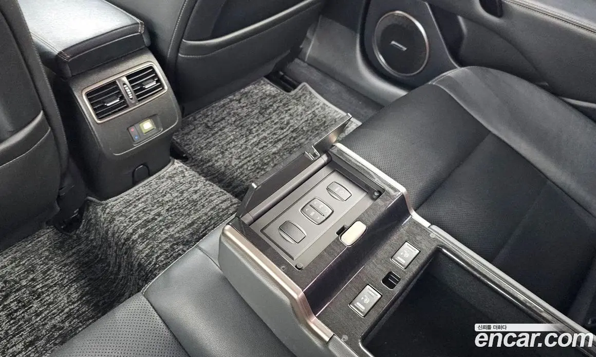 Renault (Samsung) SM7 2016 2.5 автомат (гидро), фото 24 Renault (Samsung) SM7 2016 2.5 автомат (гидро), фото 24