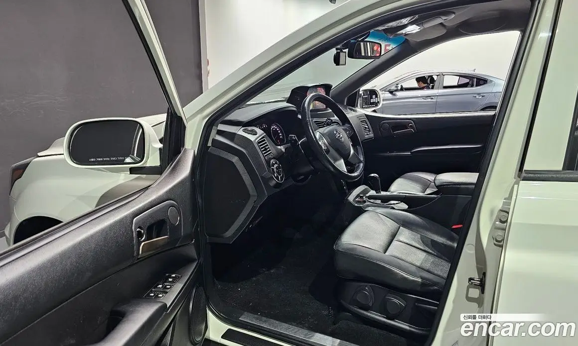 SsangYong Korando 2015 2.0 автомат (гидро), фото 10 SsangYong Korando 2015 2.0 автомат (гидро), фото 10