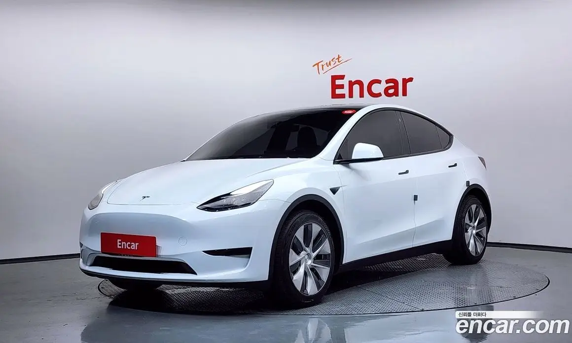 Tesla Model Y 2023 0.2 автомат (гидро), фото 1 Tesla Model Y 2023 0.2 автомат (гидро), фото 1