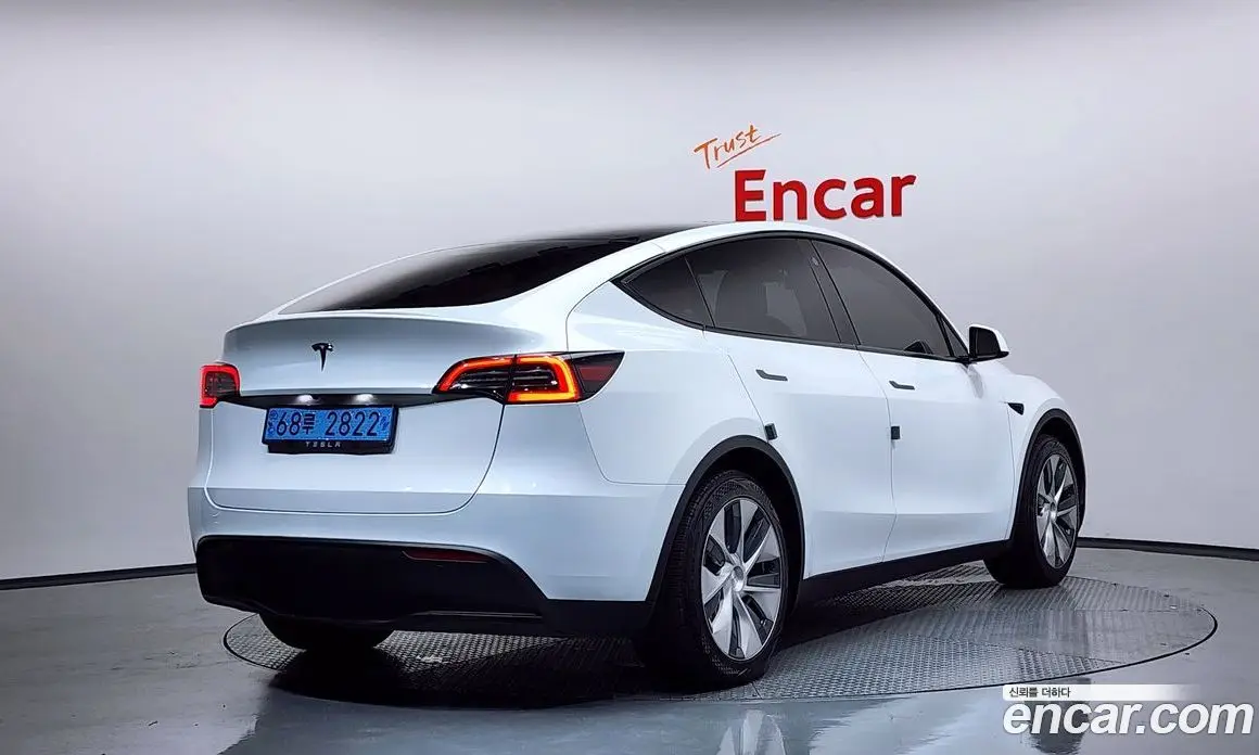 Tesla Model Y 2023 0.2 автомат (гидро), фото 2 Tesla Model Y 2023 0.2 автомат (гидро), фото 2