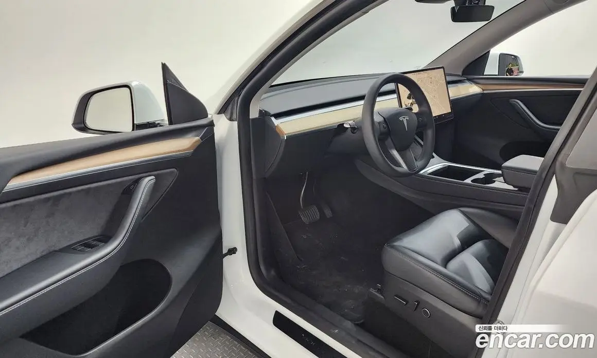 Tesla Model Y 2023 0.2 автомат (гидро), фото 13 Tesla Model Y 2023 0.2 автомат (гидро), фото 13