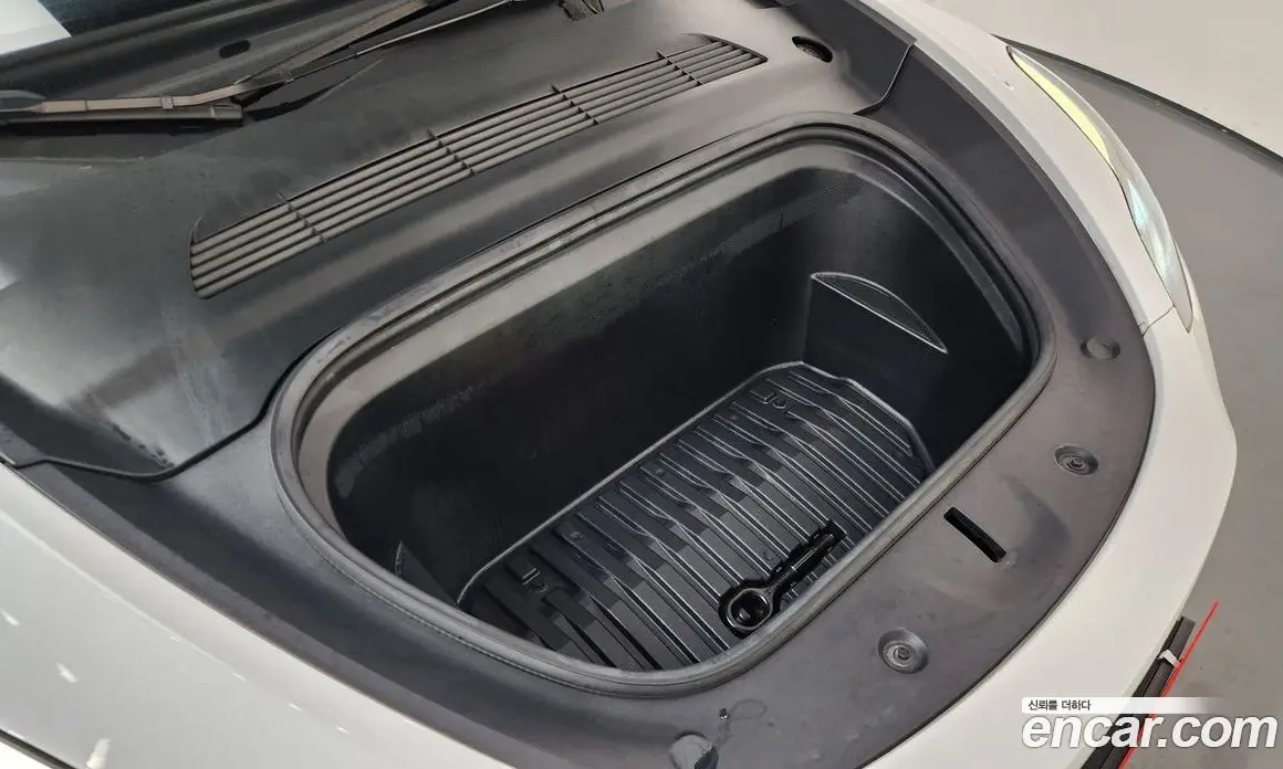 Tesla Model Y 2023 0.2 автомат (гидро), фото 6 Tesla Model Y 2023 0.2 автомат (гидро), фото 6