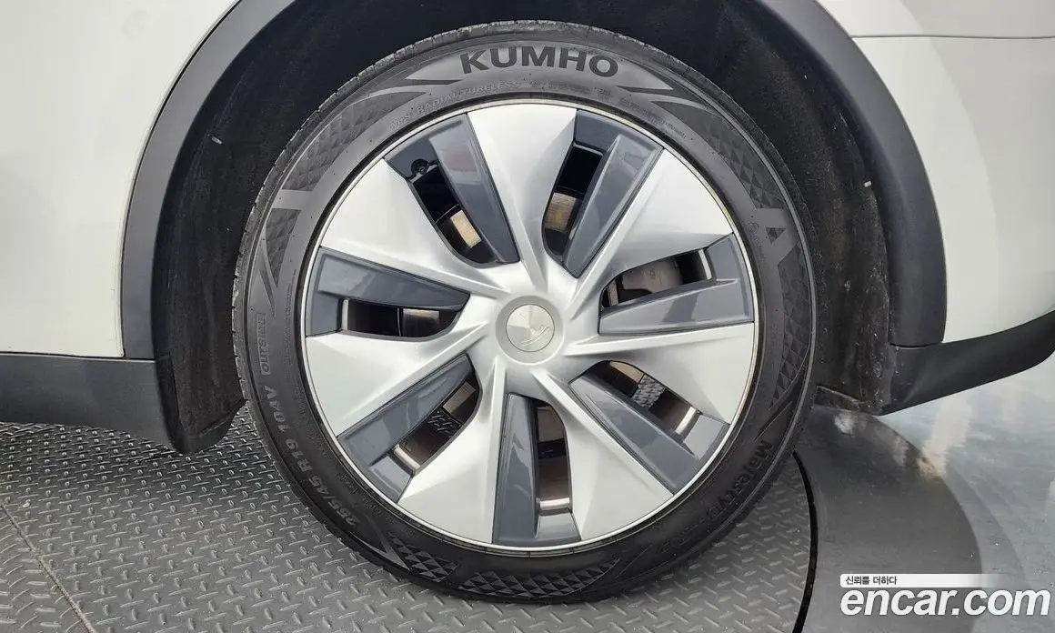 Tesla Model Y 2023 0.2 автомат (гидро), фото 7 Tesla Model Y 2023 0.2 автомат (гидро), фото 7