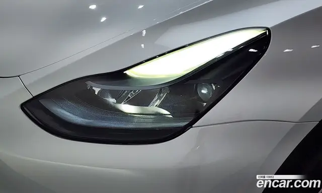 Tesla Model Y 2023 0.2 автомат (гидро), миниатюра 8 Tesla Model Y 2023 0.2 автомат (гидро), миниатюра 8