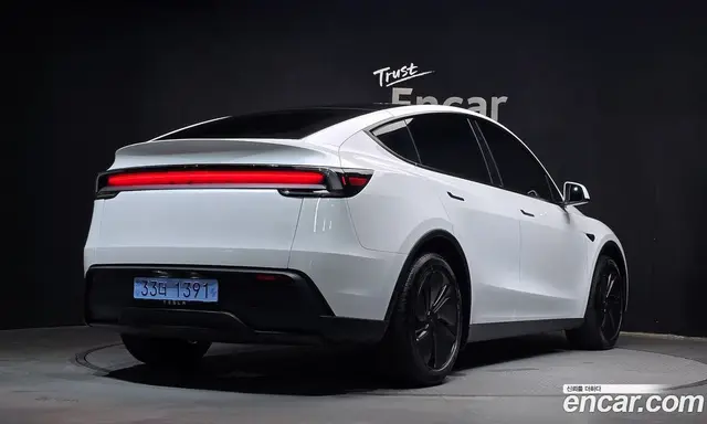 Tesla Model Y 2026 0.2 автомат (гидро), миниатюра 2 Tesla Model Y 2026 0.2 автомат (гидро), миниатюра 2