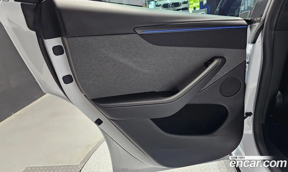Tesla Model Y 2026 0.2 автомат (гидро), фото 15 Tesla Model Y 2026 0.2 автомат (гидро), фото 15