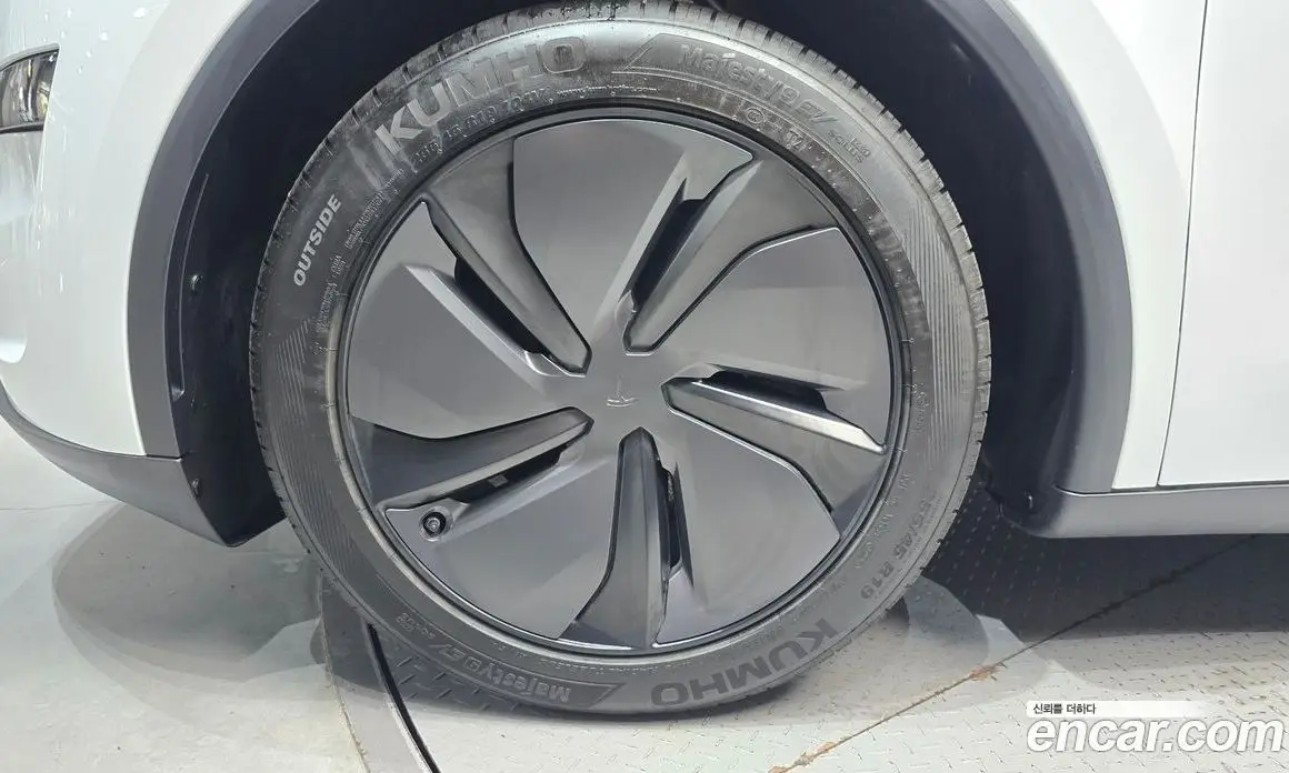 Tesla Model Y 2026 0.2 автомат (гидро), фото 5 Tesla Model Y 2026 0.2 автомат (гидро), фото 5