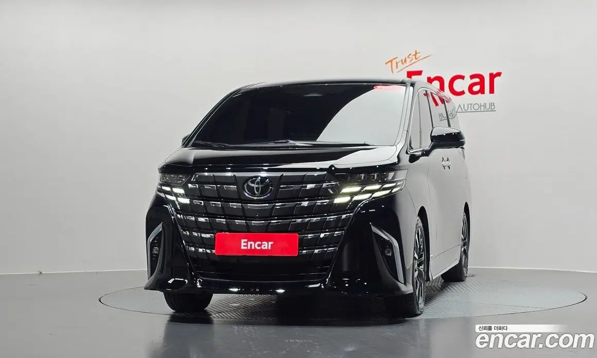 Toyota Alphard 2025 2.5 автомат (гидро), фото 2 Toyota Alphard 2025 2.5 автомат (гидро), фото 2