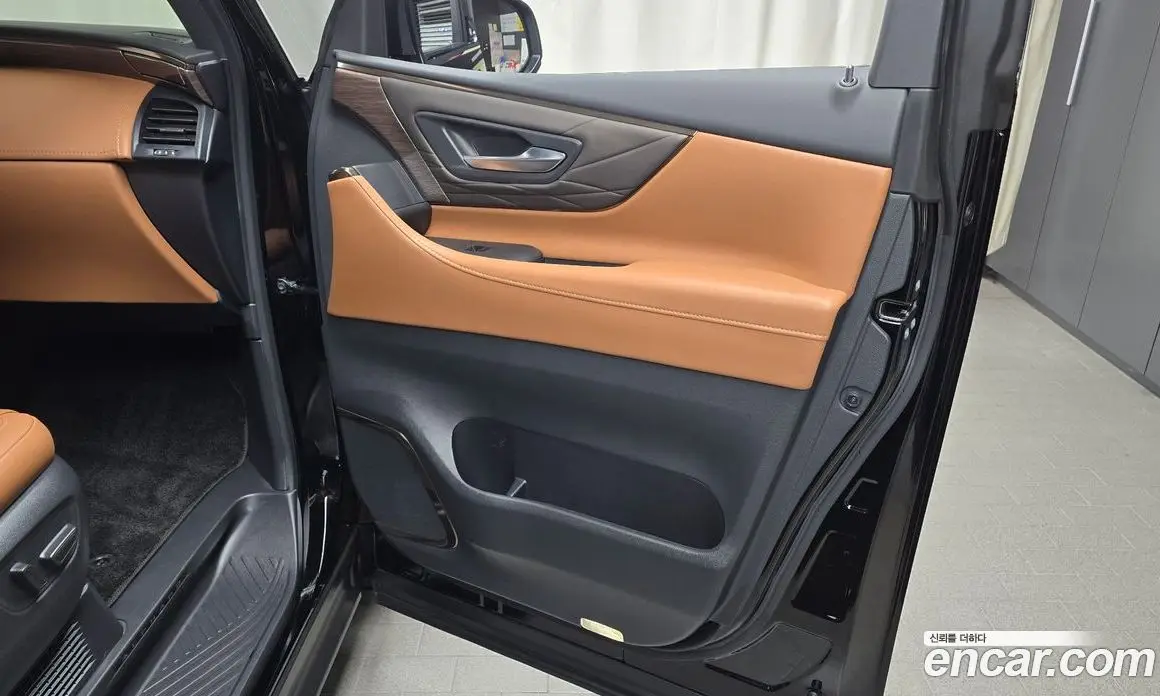 Toyota Alphard 2025 2.5 автомат (гидро), фото 14 Toyota Alphard 2025 2.5 автомат (гидро), фото 14