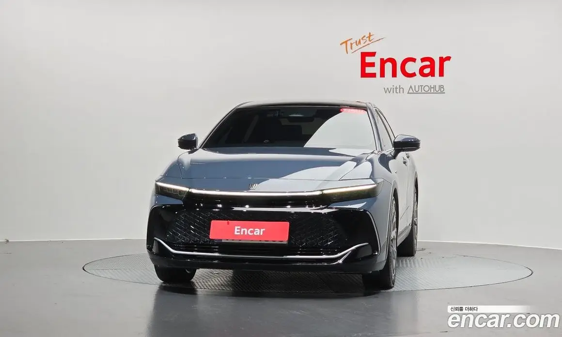 Toyota Crown 2025 2.5 автомат (гидро), фото 2 Toyota Crown 2025 2.5 автомат (гидро), фото 2